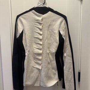 Commense Black and White Ruffle Back Top